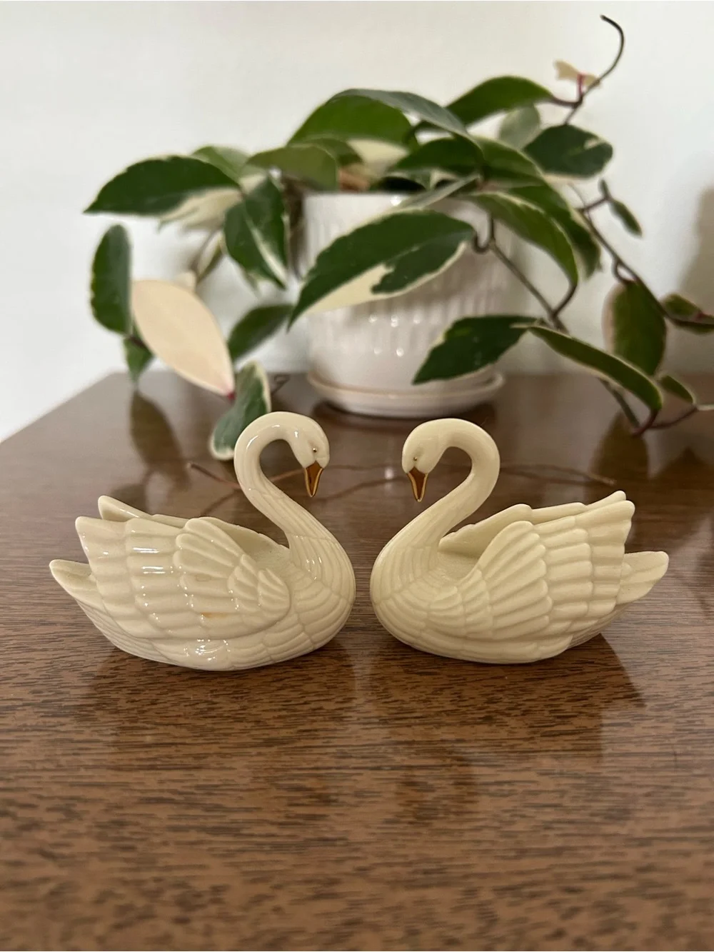 Vintage Lenox swan card holder cake toppers